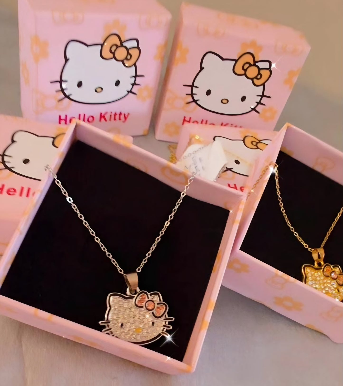 Glams Kitty Necklace