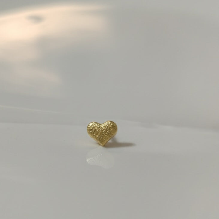Glams Stud Earrings