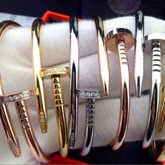 Glams Nail Bracelet