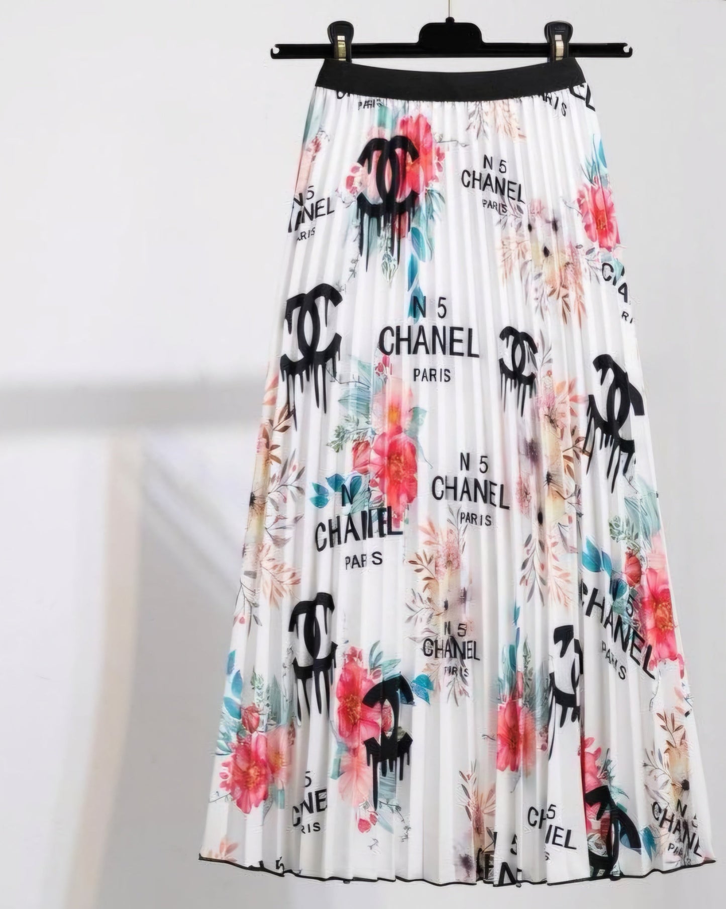 Glams silky skirt