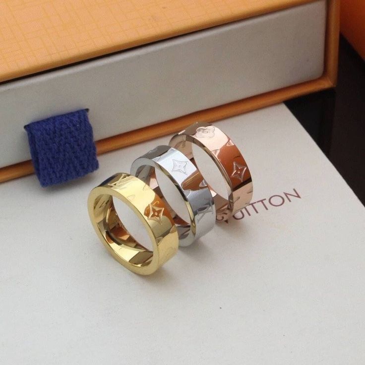 Glams LV Ring