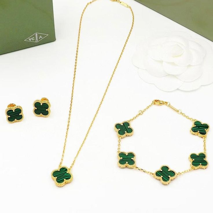 Glams Clover Set