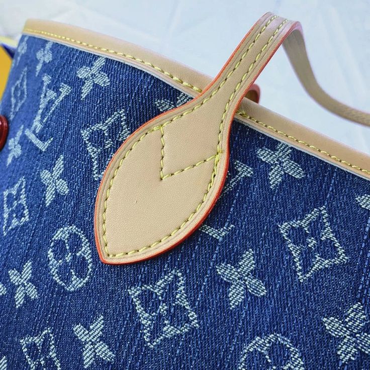 Glams Blue Tote