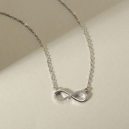 Glams Infinity necklace