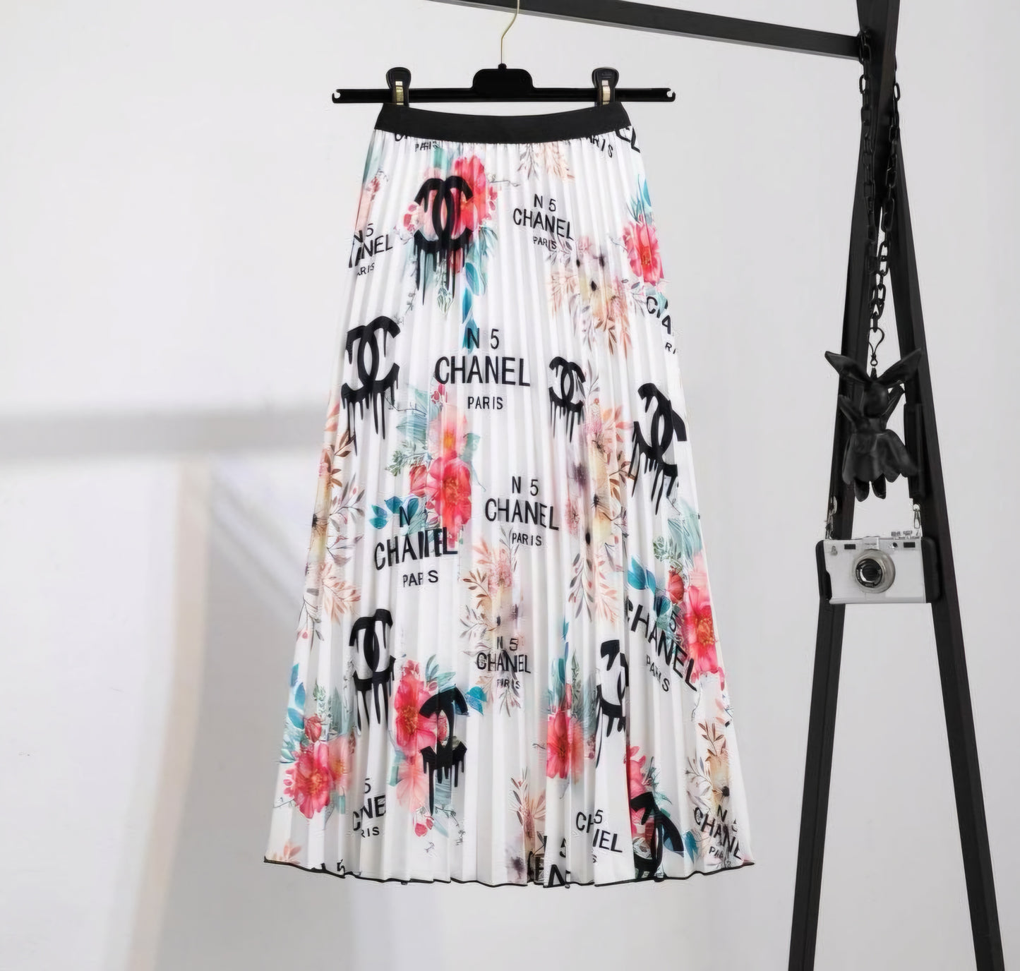 Glams silky skirt