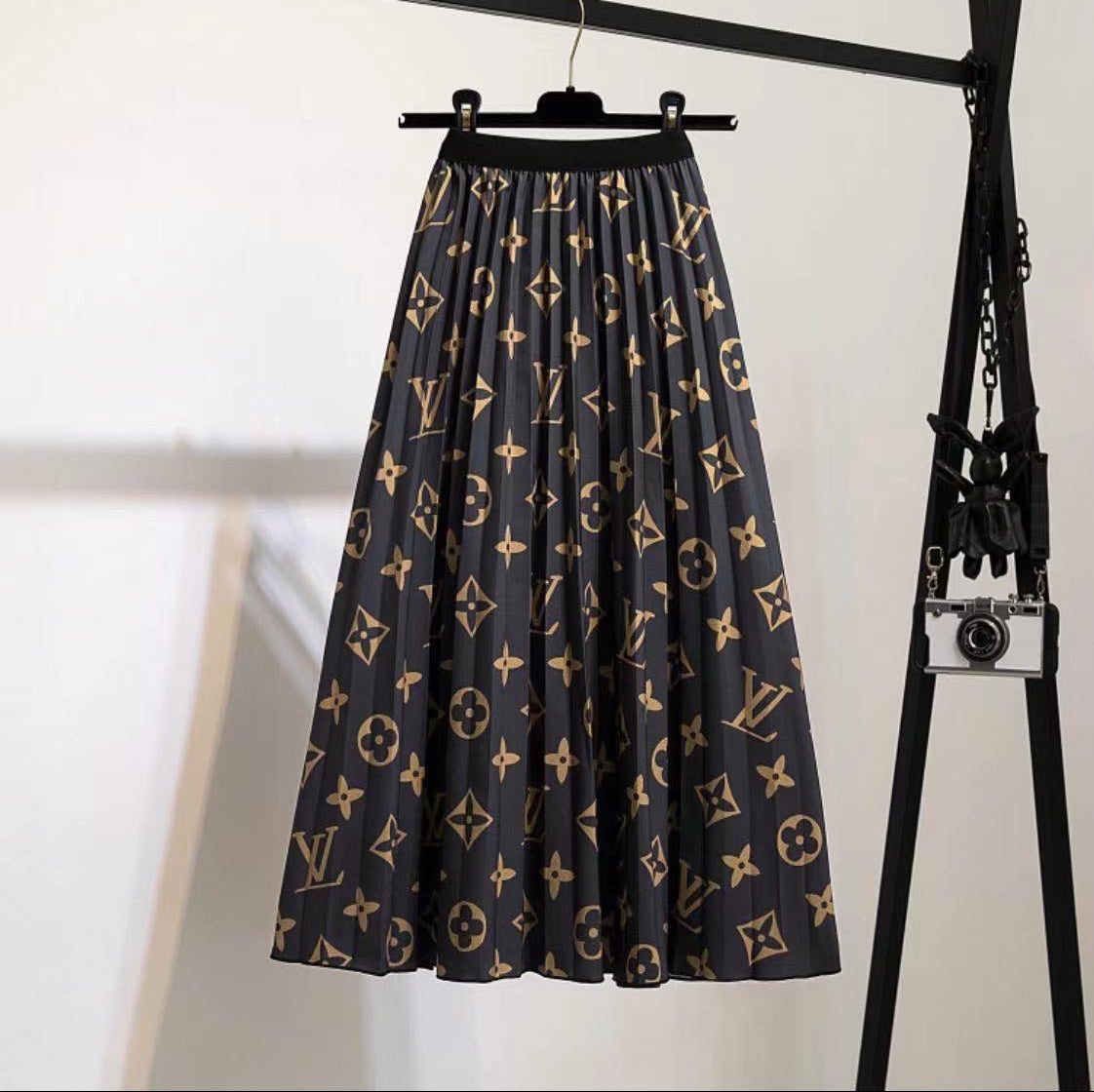 Glams silky skirt