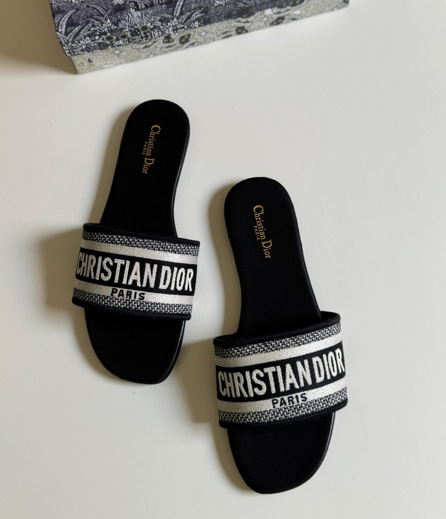 Glams Dior Flat