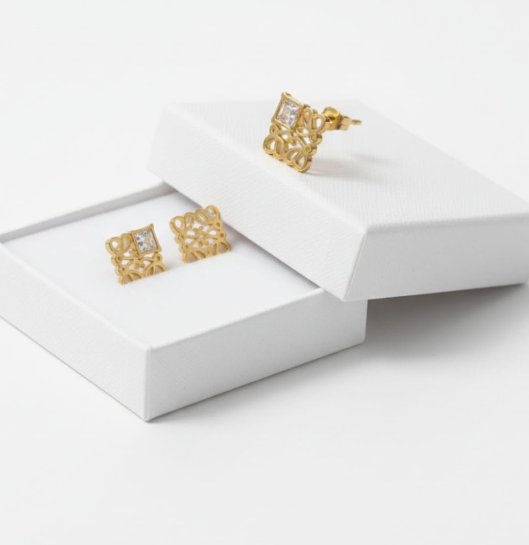 Glams Leo Studs