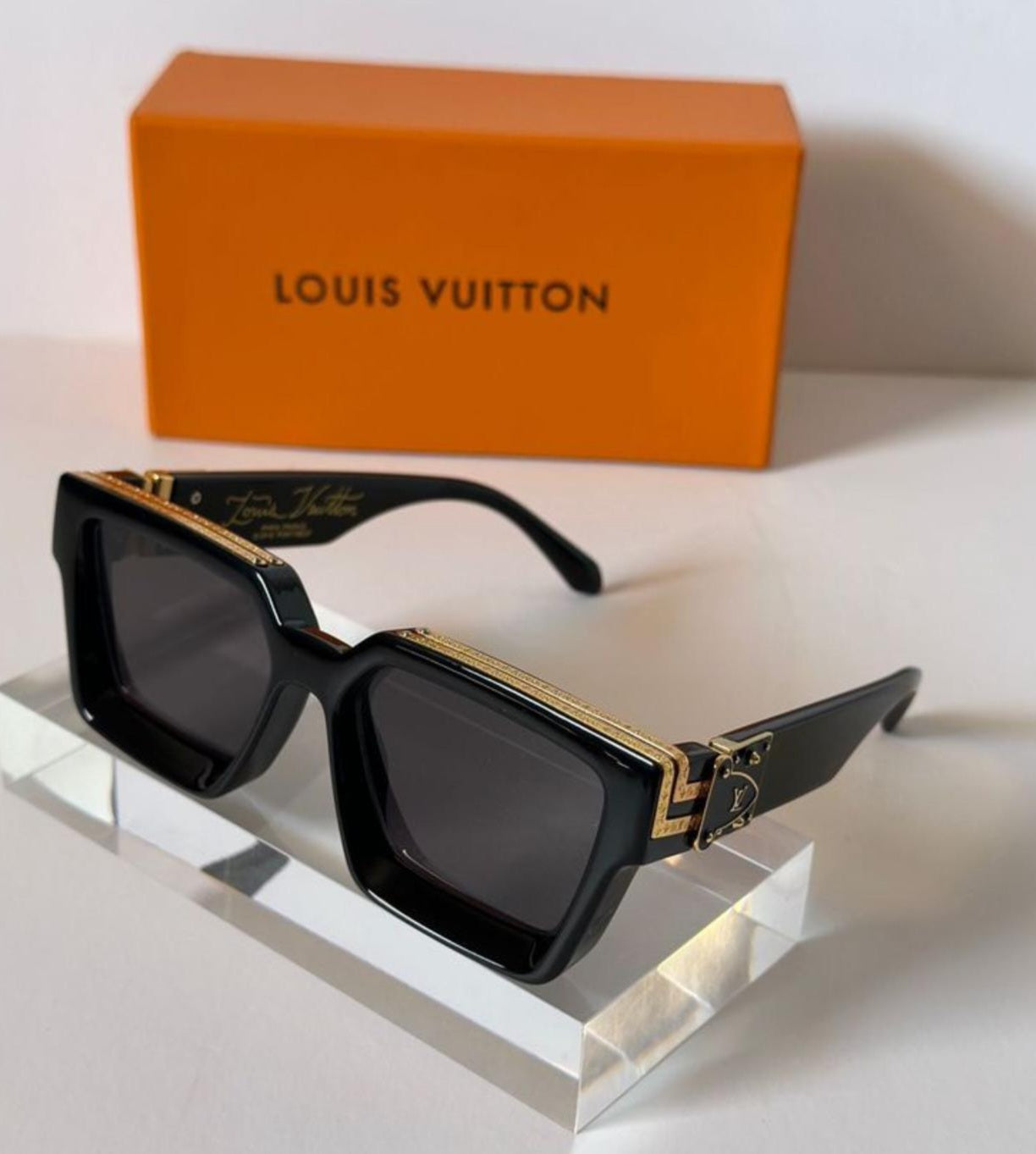 Glams LV Sunnies