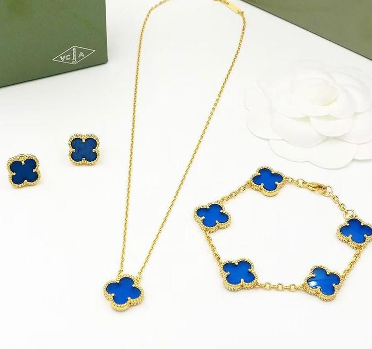 Glams Clover Set