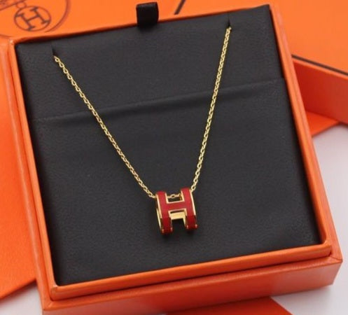 Glams H Necklace