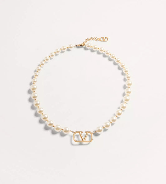 Glams Val Necklace