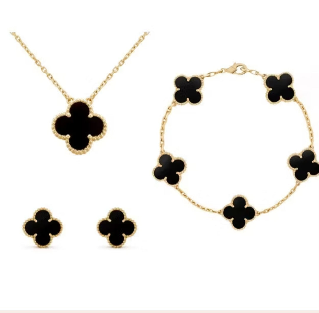 Glams Clover Set