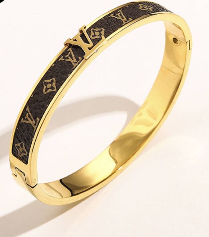 Glams LV Bangle