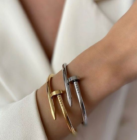 Glams Nail Bracelet