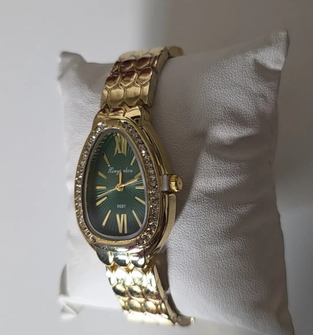 Glams Blv Watch