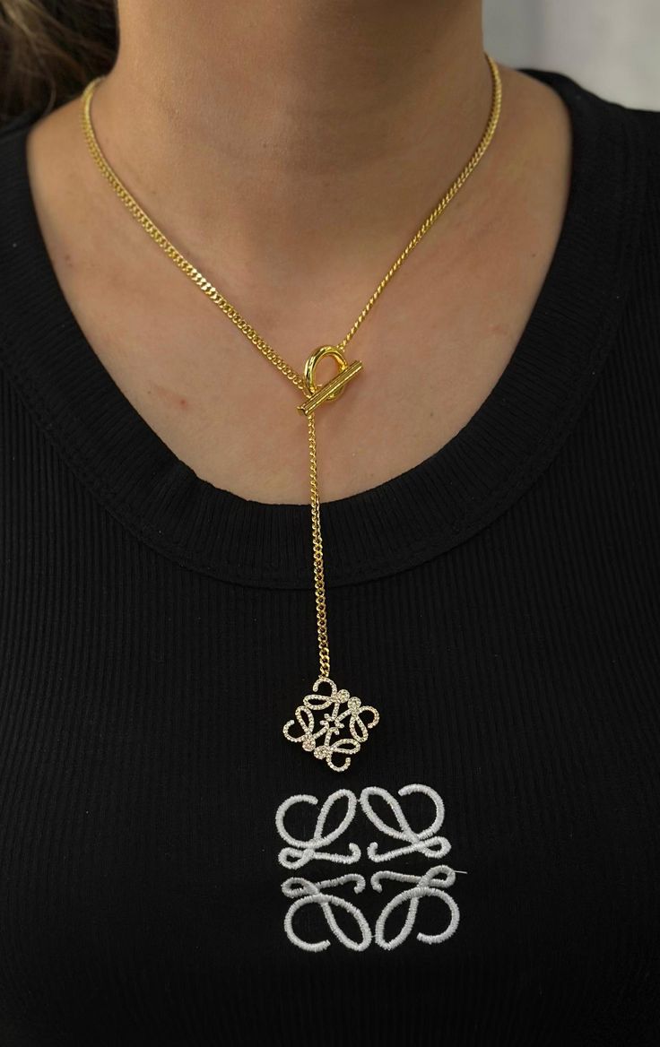 Glams Leo Necklace